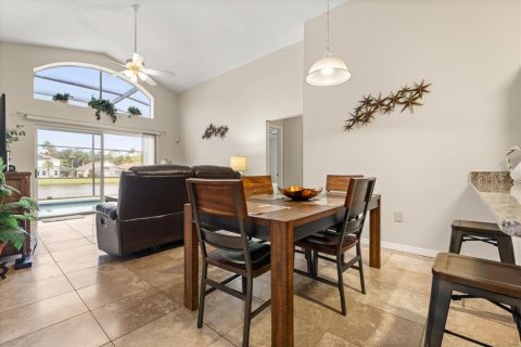 Casa en venta en Kissimmee, Florida, 5 dormitorios, 182.09 m2 № 1900327 - foto 10