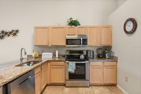 Casa en venta en Kissimmee, Florida, 5 dormitorios, 182.09 m2 № 1900327 - foto 8