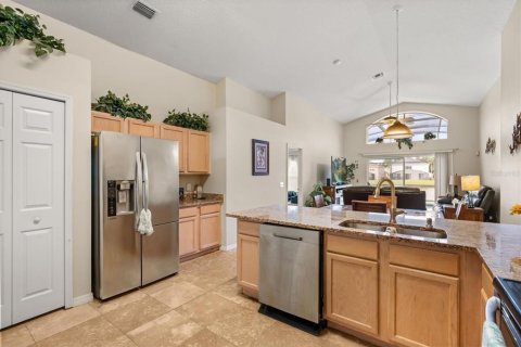 Casa en venta en Kissimmee, Florida, 5 dormitorios, 182.09 m2 № 1900327 - foto 11