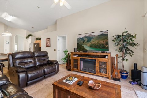 Casa en venta en Kissimmee, Florida, 5 dormitorios, 182.09 m2 № 1900327 - foto 7