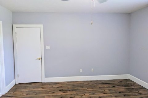 House in Oviedo, Florida 4 bedrooms, 176.61 sq.m. № 1907520 - photo 8