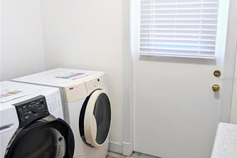 Casa en venta en Oviedo, Florida, 4 dormitorios, 176.61 m2 № 1907520 - foto 21