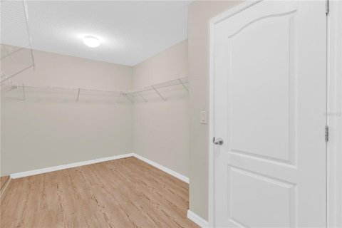 Casa en venta en Davenport, Florida, 5 dormitorios, 223.34 m2 № 2236042 - foto 15