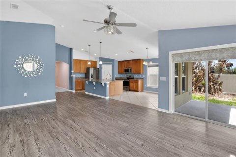 Casa en venta en Davenport, Florida, 5 dormitorios, 223.34 m2 № 2236042 - foto 10