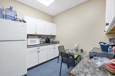 Propiedad comercial en venta en Port Charlotte, Florida, 549.61 m2 № 1636234 - foto 27