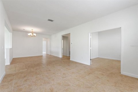 Villa ou maison à vendre à Davenport, Floride: 3 chambres, 238.85 m2 № 1838905 - photo 9