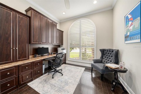 House in Lutz, Florida 4 bedrooms, 311.87 sq.m. № 1677772 - photo 8