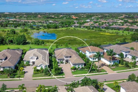House in Lakewood Ranch, Florida 3 bedrooms, 225.85 sq.m. № 2423883 - photo 20