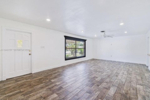 Купить виллу или дом в Юпитер, Флорида 3 комнаты, 150.59м2, № 1998185 - фото 4