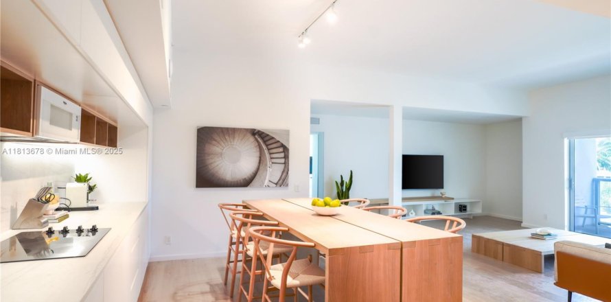 Condominio en Bal Harbour, Florida, 2 dormitorios  № 1761810