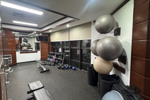 Copropriété à louer à Aventura, Floride: 2 chambres, 102.56 m2 № 1999135 - photo 25