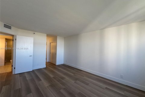 Copropriété à louer à Aventura, Floride: 2 chambres, 102.56 m2 № 1999135 - photo 6