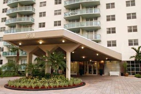 Copropriété à louer à Sunny Isles Beach, Floride: 1 chambre, 93.37 m2 № 1694191 - photo 7