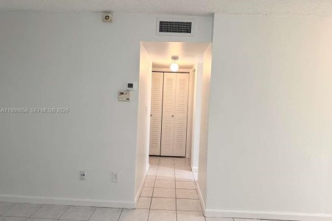 Copropriété à vendre à Miami, Floride: 2 chambres, 87.79 m2 № 2046563 - photo 15