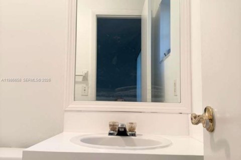 Copropriété à vendre à Miami, Floride: 2 chambres, 87.79 m2 № 2046563 - photo 14