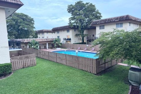 Copropriété à vendre à Miami, Floride: 2 chambres, 87.79 m2 № 2046563 - photo 6