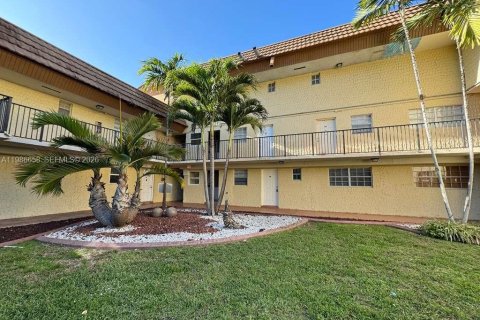 Condo à Miami, Floride, 2 chambres  № 2046563