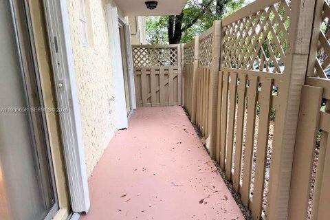 Copropriété à vendre à Miami, Floride: 2 chambres, 87.79 m2 № 2046563 - photo 22