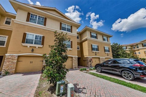 Townhouse in New Port Richey, Florida 3 bedrooms, 158.86 sq.m. № 1783317 - photo 2