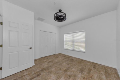 Townhouse in New Port Richey, Florida 3 bedrooms, 158.86 sq.m. № 1783317 - photo 22
