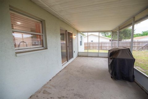 Casa en alquiler en Palm Harbor, Florida, 2 dormitorios, 81.94 m2 № 2304460 - foto 4