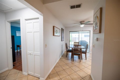 Casa en alquiler en Palm Harbor, Florida, 2 dormitorios, 81.94 m2 № 2304460 - foto 8