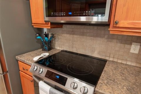 Casa en alquiler en Palm Harbor, Florida, 2 dormitorios, 81.94 m2 № 2304460 - foto 11