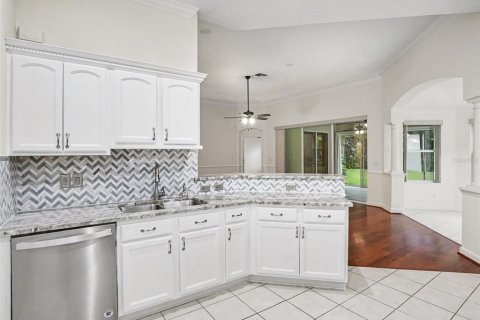House in Mount Dora, Florida 3 bedrooms, 178.93 sq.m. № 2406770 - photo 11