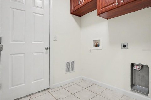 House in Mount Dora, Florida 3 bedrooms, 178.93 sq.m. № 2406770 - photo 14