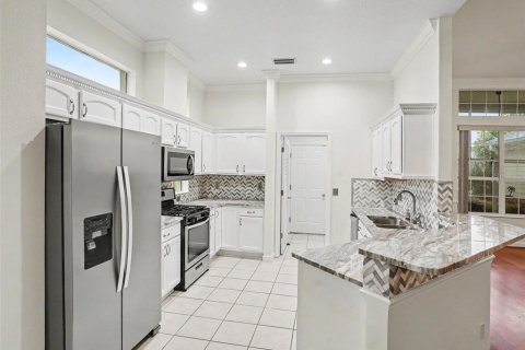 House in Mount Dora, Florida 3 bedrooms, 178.93 sq.m. № 2406770 - photo 13