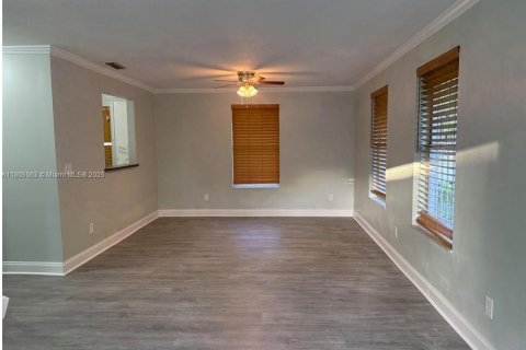 Villa ou maison à vendre à Homestead, Floride: 3 chambres, 111.67 m2 № 1864272 - photo 2