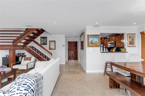 Купить таунхаус в Дорал, Флорида 3 спальни, 159.05м2, № 2060672 - фото 6