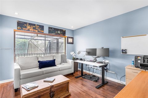 Купить таунхаус в Дорал, Флорида 3 спальни, 159.05м2, № 2060672 - фото 19