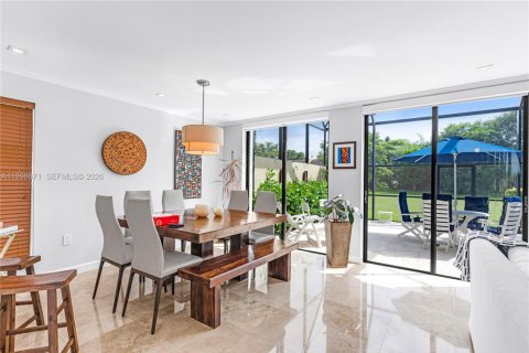 Купить таунхаус в Дорал, Флорида 3 спальни, 159.05м2, № 2060672 - фото 4