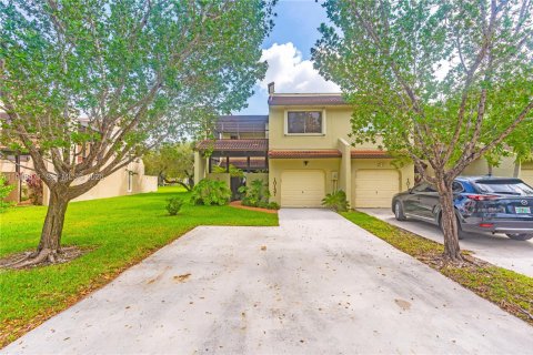 Купить таунхаус в Дорал, Флорида 3 спальни, 159.05м2, № 2060672 - фото 2