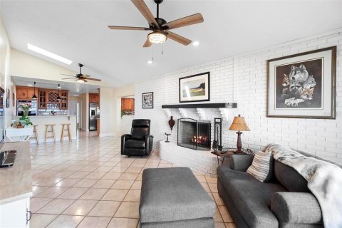 House in Geneva, Florida 3 bedrooms, 247.49 sq.m. № 1675996 - photo 10