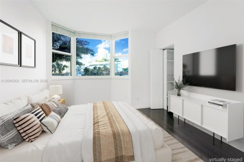 Condo in Miami Beach, Florida, 3 bedrooms № 2087214 - photo 27