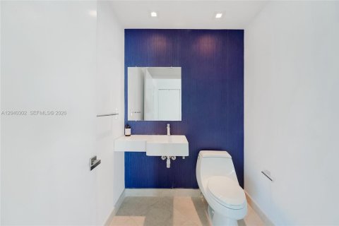 Condo in Miami Beach, Florida, 3 bedrooms № 2087214 - photo 13