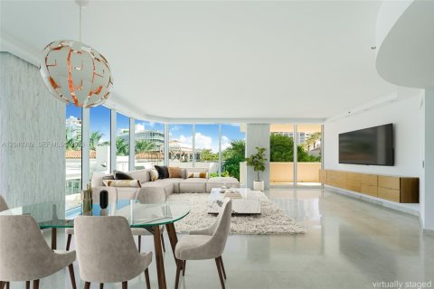 Condo in Miami Beach, Florida, 3 bedrooms № 2087214 - photo 5