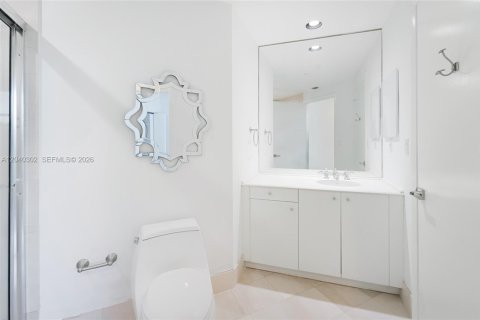 Condo in Miami Beach, Florida, 3 bedrooms № 2087214 - photo 24