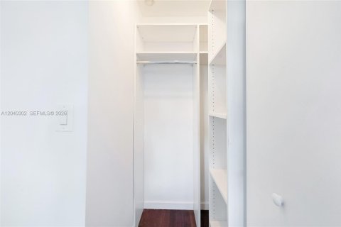 Condo in Miami Beach, Florida, 3 bedrooms № 2087214 - photo 25