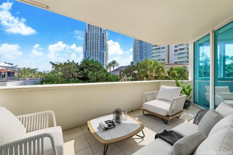 Condo in Miami Beach, Florida, 3 bedrooms № 2087214 - photo 29