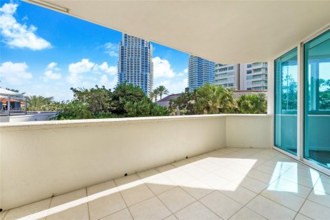 Condo in Miami Beach, Florida, 3 bedrooms № 2087214 - photo 30