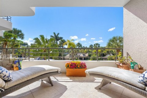 Condo in Palm Beach, Florida, 3 bedrooms  № 2187364 - photo 20