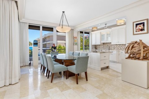 Condo in Palm Beach, Florida, 3 bedrooms  № 2187364 - photo 11