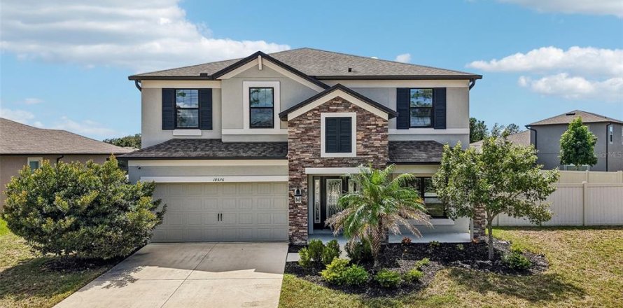 Casa en Spring Hill, Florida 4 dormitorios, 268.49 m2 № 2383607