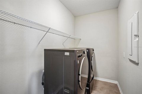 Casa en venta en Spring Hill, Florida, 4 dormitorios, 268.49 m2 № 2383607 - foto 20
