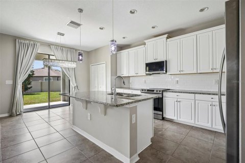 Casa en venta en Spring Hill, Florida, 4 dormitorios, 268.49 m2 № 2383607 - foto 8