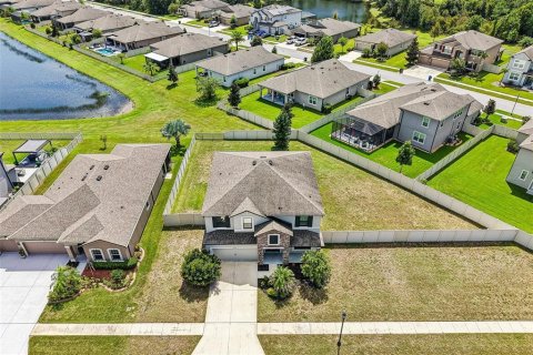 Casa en venta en Spring Hill, Florida, 4 dormitorios, 268.49 m2 № 2383607 - foto 2
