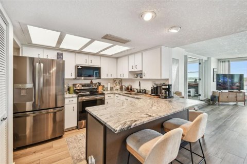 Copropriété à louer à Saint Petersburg, Floride: 2 chambres, 121.52 m2 № 2156439 - photo 12